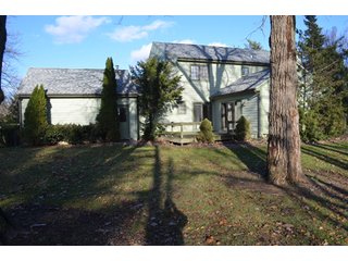 Property photo 9 - Gorgeous 4 Bedroom 2-Story Home with Full Basement - Real Estate Auction